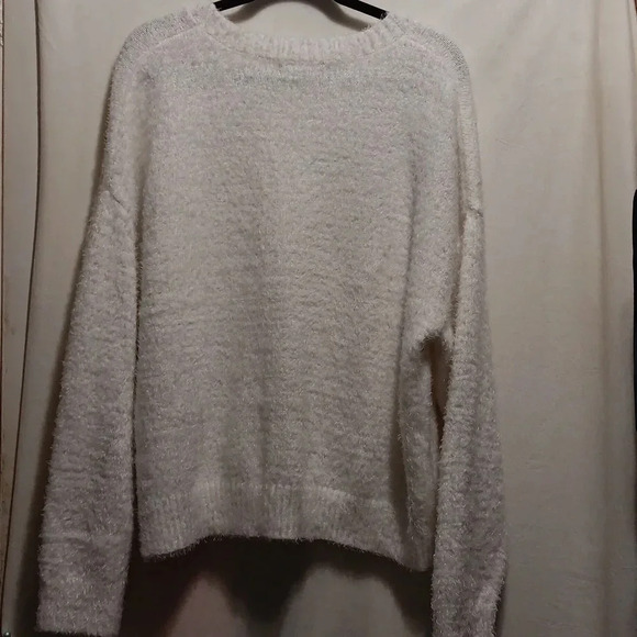 Womens XXL 33 Degrees White Gold Snowflake Fuzzy Sweater Grannycore Metallic - Picture 7 of 7